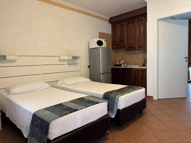 Euro House Inn Airport Hotel Residence - Oda