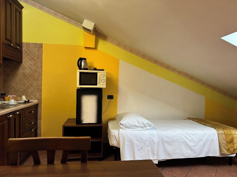 Euro House Inn Airport Hotel Residence - Oda