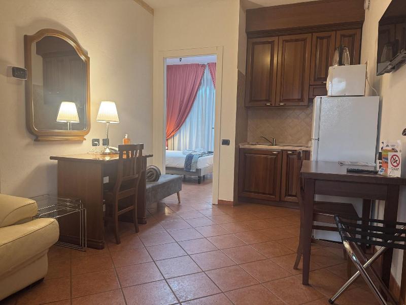 Euro House Inn Airport Hotel Residence - Oda