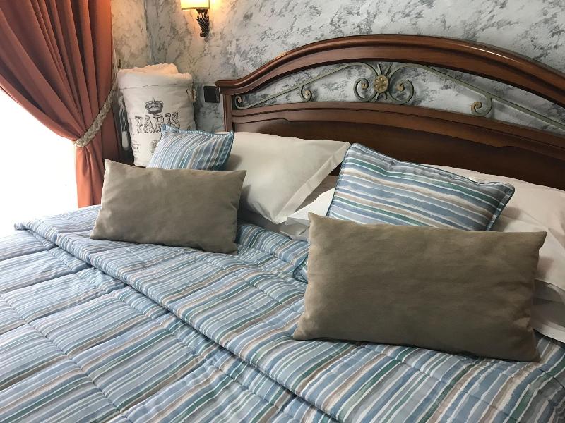 Euro House Inn Airport Hotel Residence - Oda