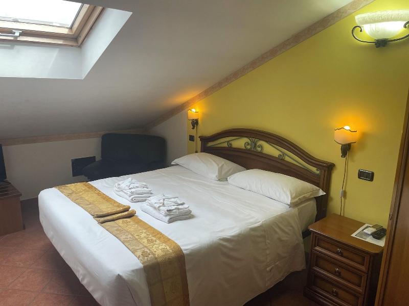 Euro House Inn Airport Hotel Residence - Oda