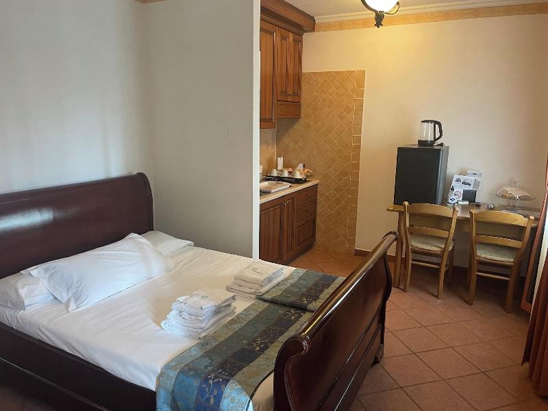 Euro House Inn Airport Hotel Residence - Oda