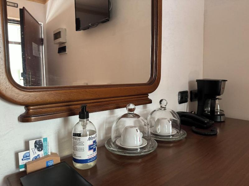 Euro House Inn Airport Hotel Residence - Oda