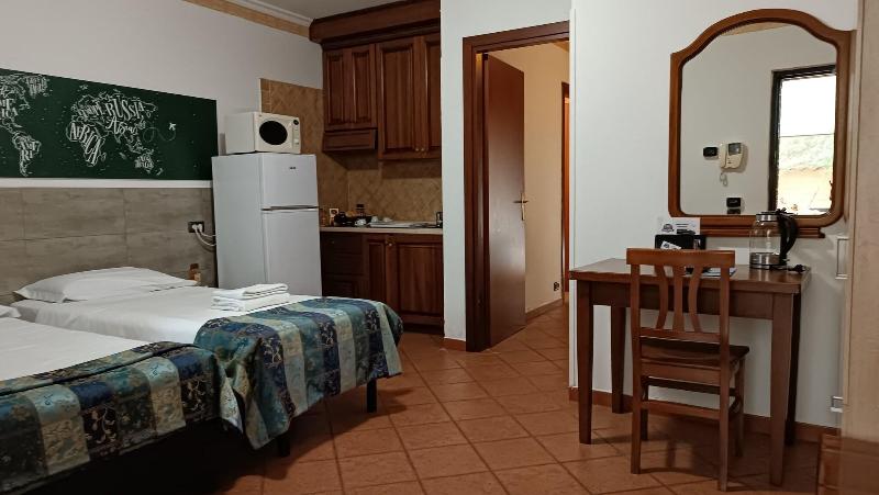 Euro House Inn Airport Hotel Residence - Oda