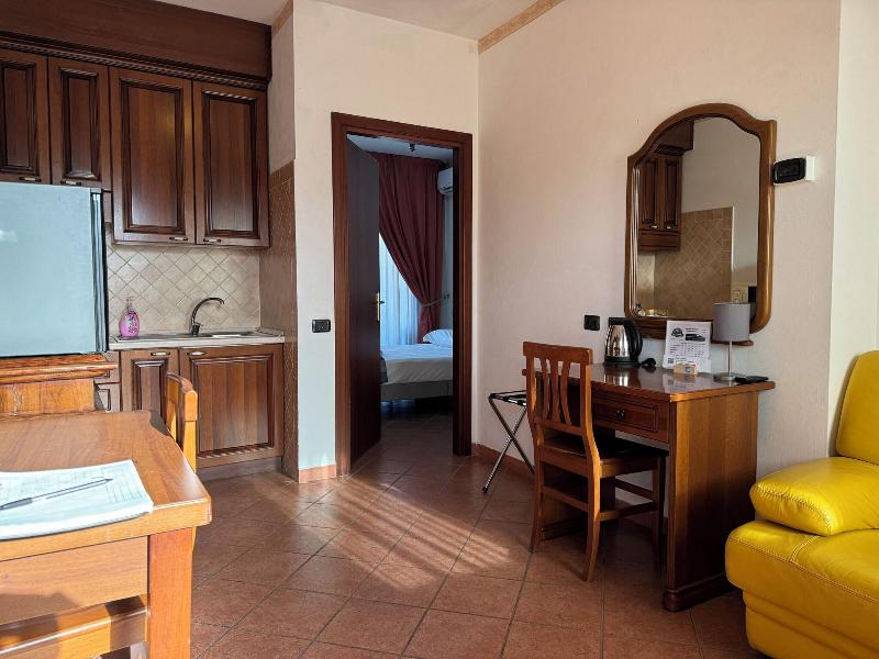 Euro House Inn Airport Hotel Residence - Oda