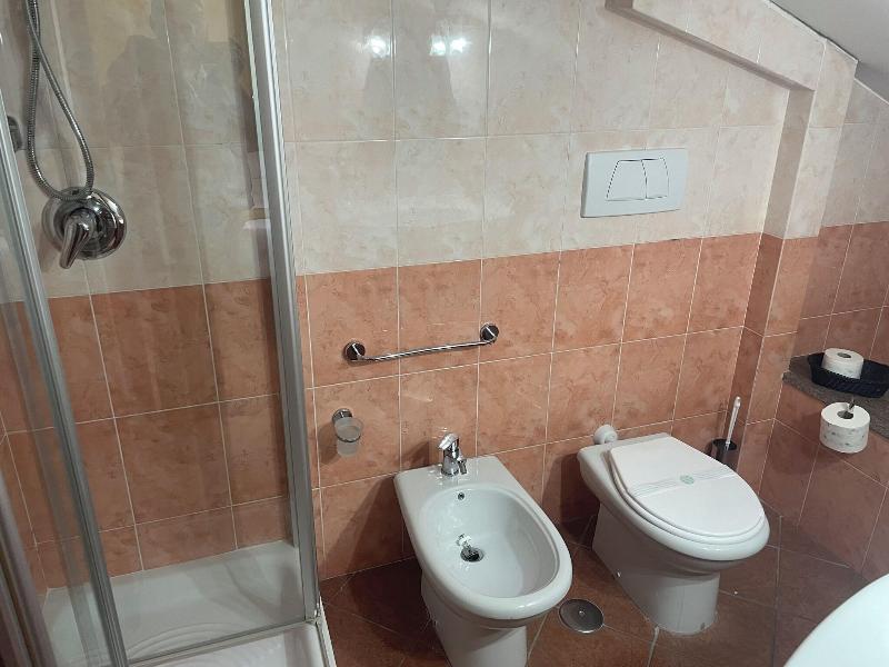 Euro House Inn Airport Hotel Residence - Oda