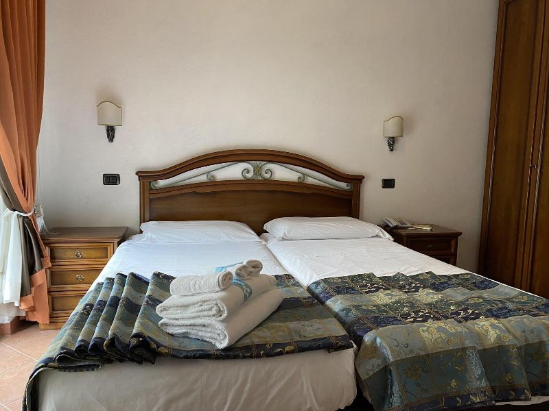 Euro House Inn Airport Hotel Residence - Oda