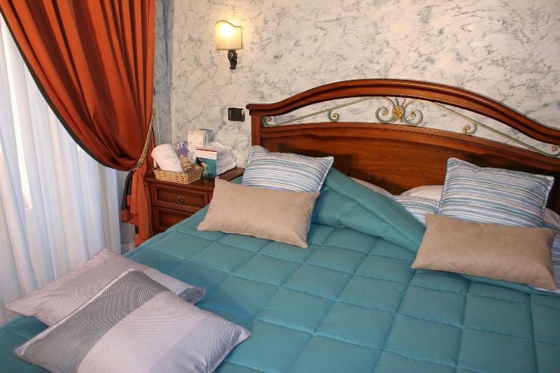 Euro House Inn Airport Hotel Residence - Oda