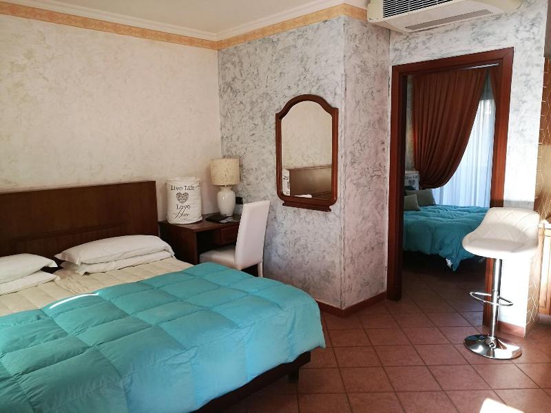 Euro House Inn Airport Hotel Residence - Oda