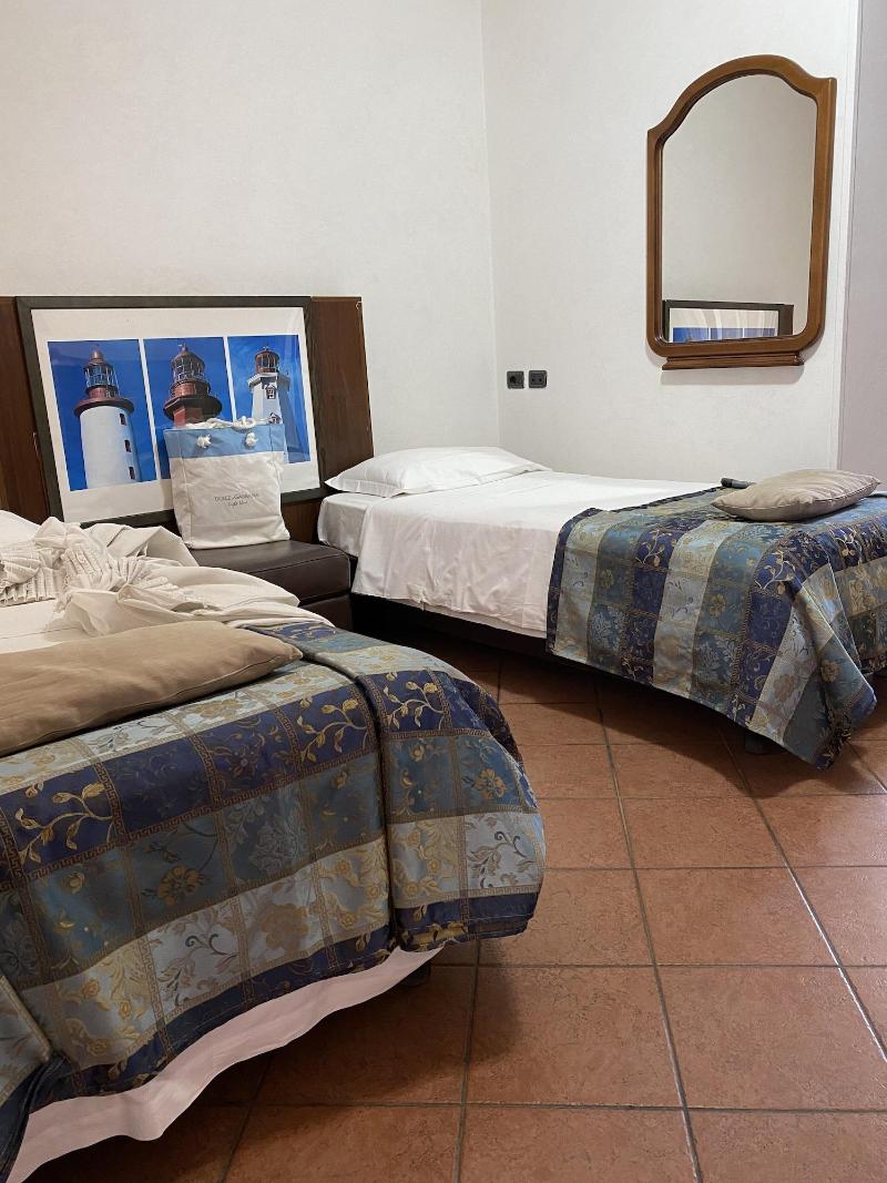 Euro House Inn Airport Hotel Residence - Oda