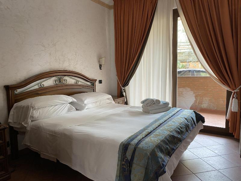 Euro House Inn Airport Hotel Residence - Oda