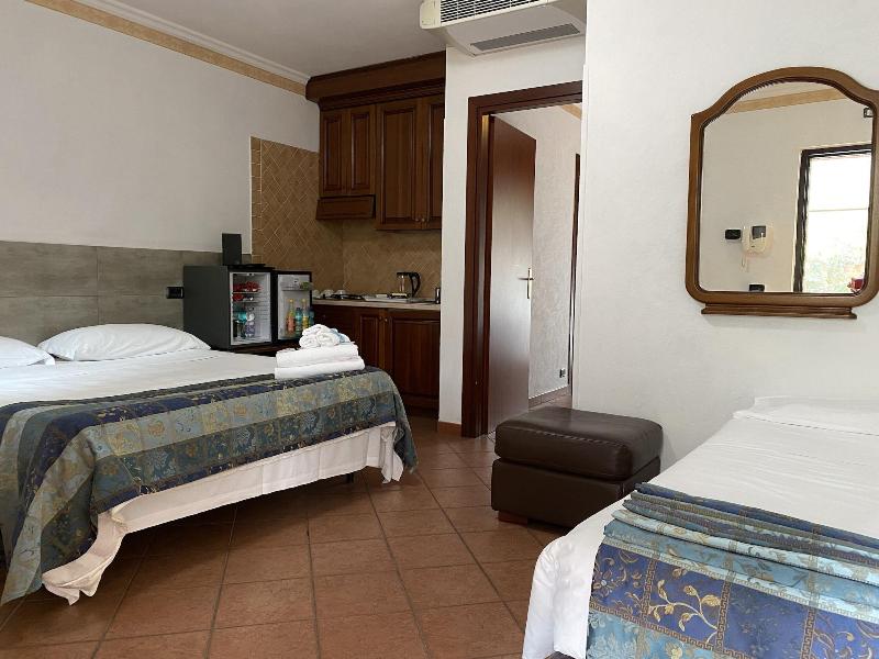 Euro House Inn Airport Hotel Residence - Oda