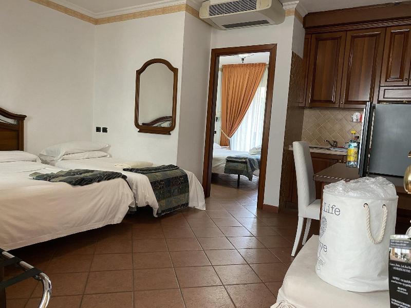Euro House Inn Airport Hotel Residence - Oda