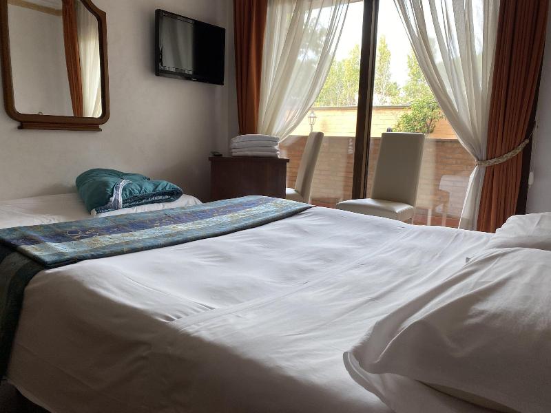 Euro House Inn Airport Hotel Residence - Oda