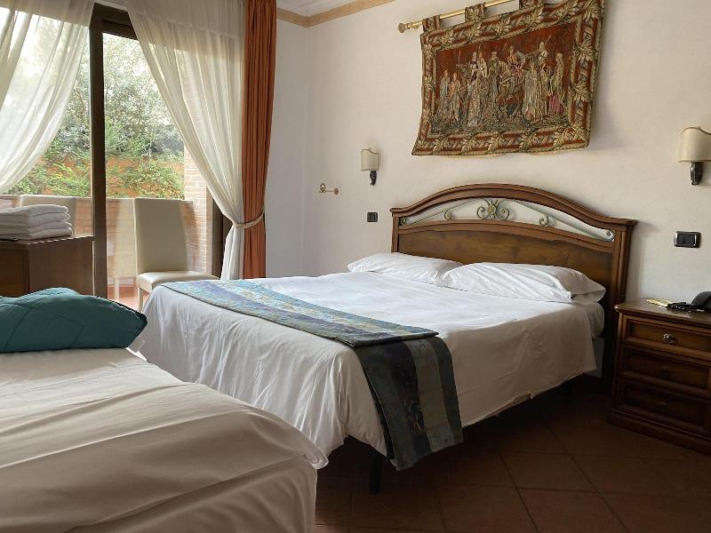 Euro House Inn Airport Hotel Residence - Oda