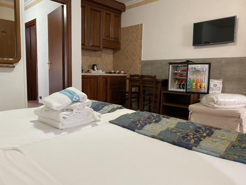 Euro House Inn Airport Hotel Residence - Oda