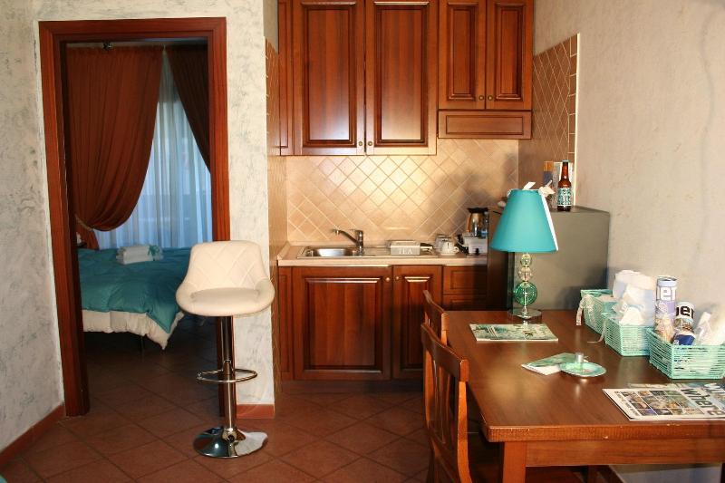 Euro House Inn Airport Hotel Residence - Oda