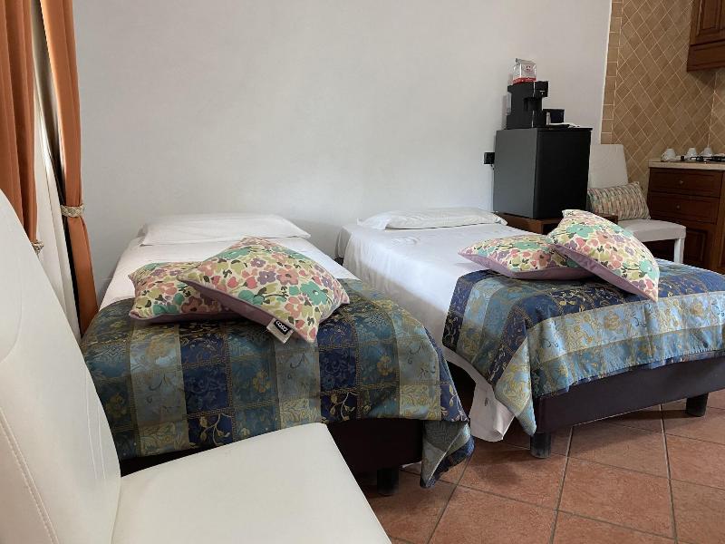 Euro House Inn Airport Hotel Residence - Oda