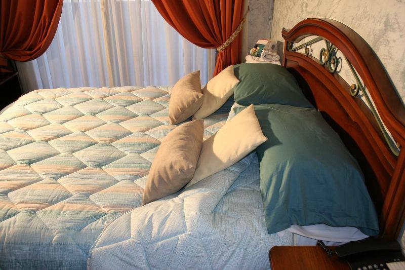 Euro House Inn Airport Hotel Residence - Oda