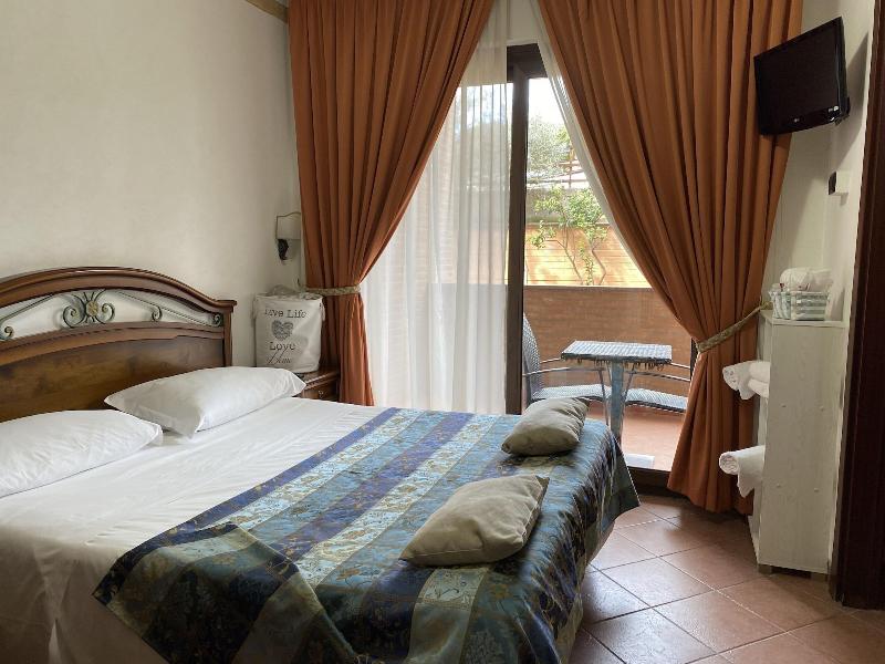 Euro House Inn Airport Hotel Residence - Oda
