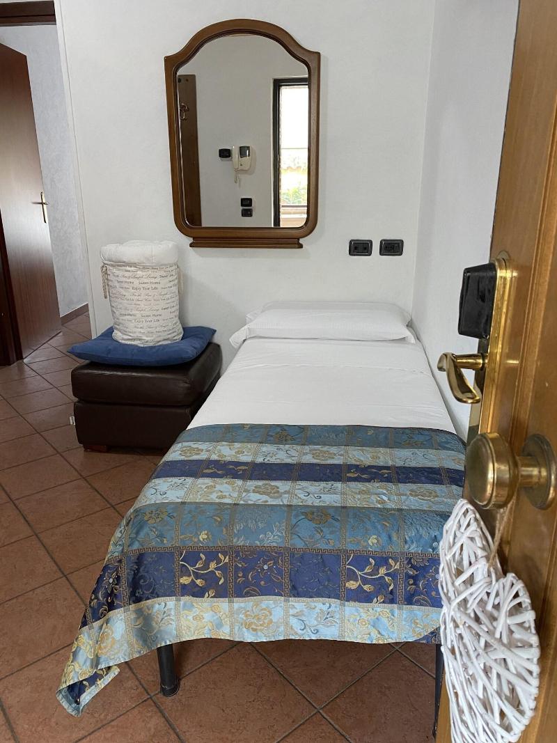 Euro House Inn Airport Hotel Residence - Oda