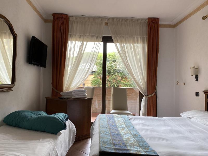 Euro House Inn Airport Hotel Residence - Oda