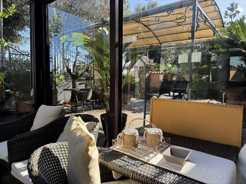 Euro House Inn Airport Hotel Residence - Restoran