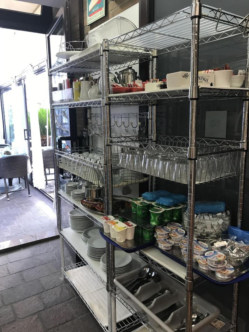 Euro House Inn Airport Hotel Residence - Restoran