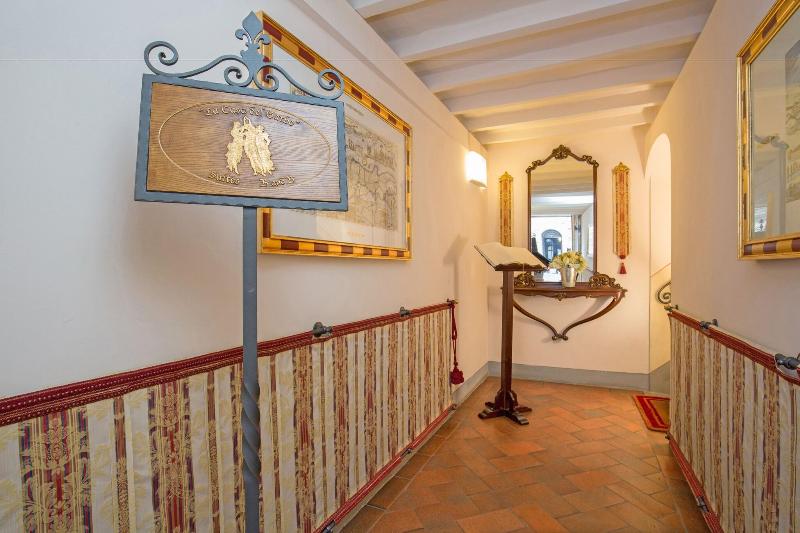 La Casa Del Garbo Luxury Rooms Suite - Lobi