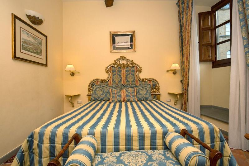 La Casa Del Garbo Luxury Rooms Suite - Oda