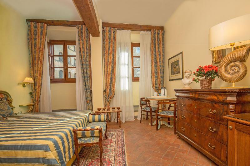 La Casa Del Garbo Luxury Rooms Suite - Oda