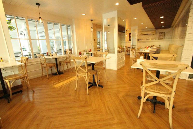 At Residence Suvarnabhumi - Restoran