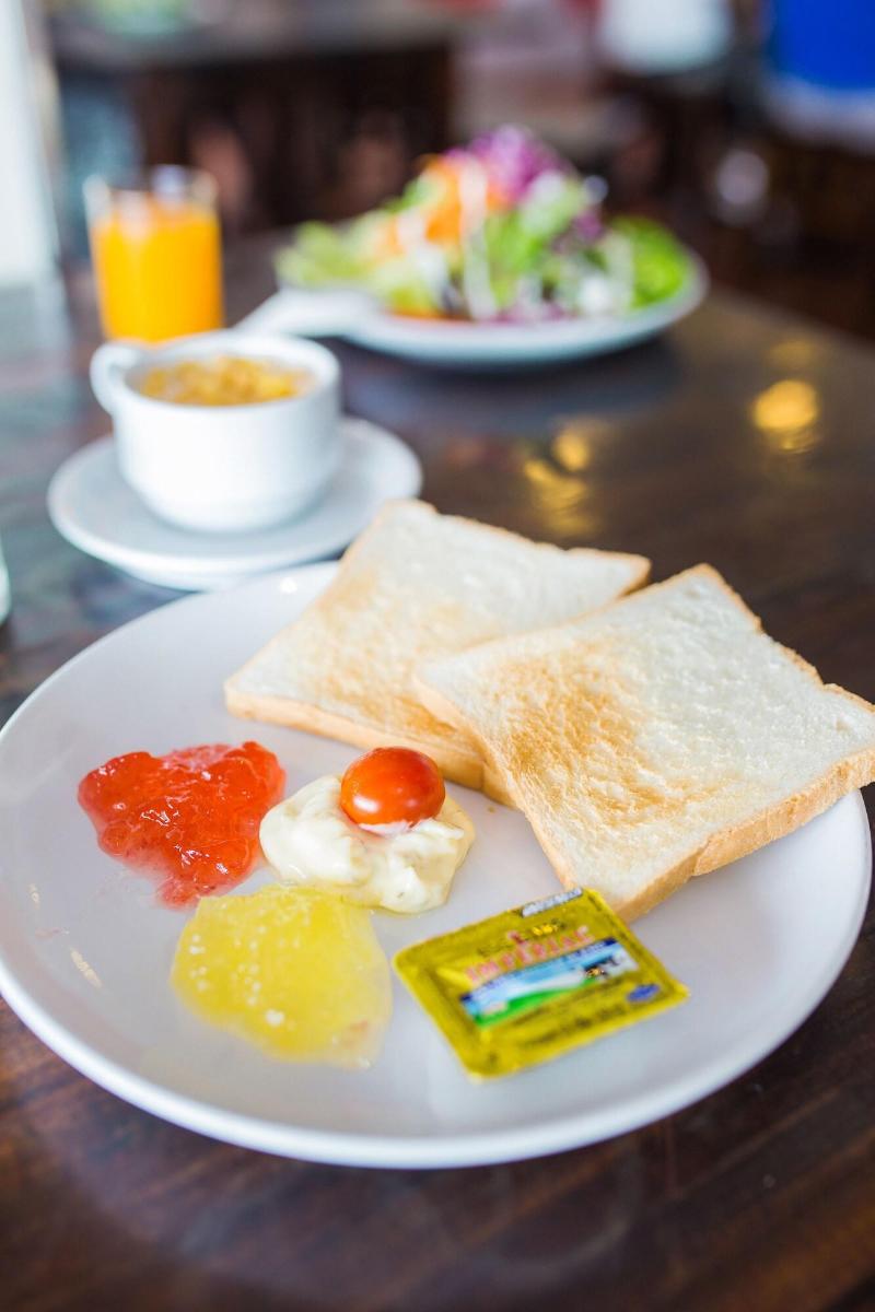 Chiang Roi 7 Days Inn - Restoran
