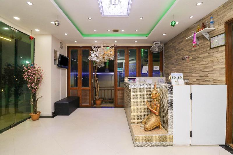Natural Beach Hotel And Baan Sila - Lobi