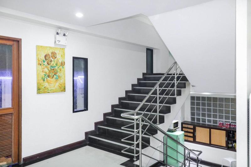 Natural Beach Hotel And Baan Sila - Lobi