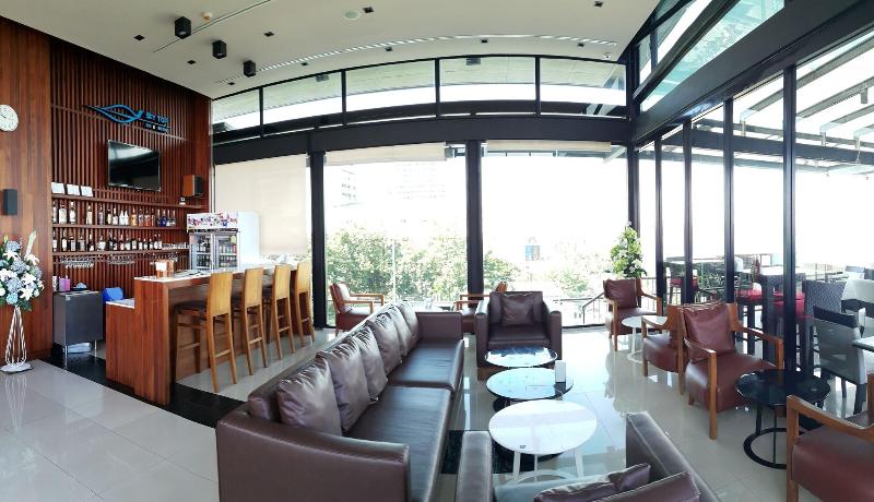 Serenotel Pattaya - Bar