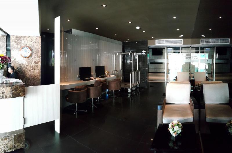 Serenotel Pattaya - Lobi