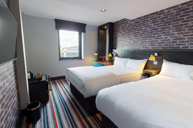 Village Hotel Glasgow - Oda