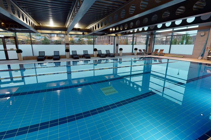 Village Hotel Glasgow - Havuz
