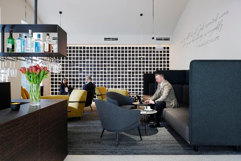 Three Crowns Hotel - Bar
