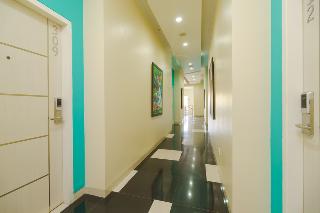 RedDoorz Plus @ Point Phila Cihampelas otel fotoğrafı