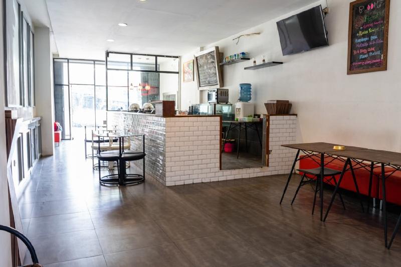 RedDoorz near Setrasari Mall 4 - Lobi