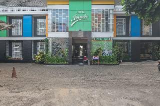 RedDoorz @ Hotel Arimbi Dewi Sartika Baru otel fotoğrafı