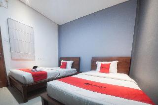 RedDoorz Plus near Green Pramuka Square Mall fotoÄŸrafÄ±
