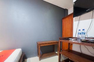 RedDoorz Plus near Green Pramuka Square Mall fotoÄŸrafÄ±