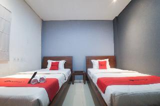 RedDoorz Plus near Green Pramuka Square Mall fotoÄŸrafÄ±