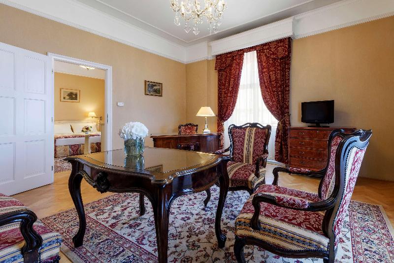 Danubius Hotel Astoria City Center - Oda