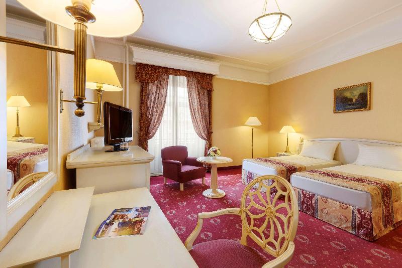 Danubius Hotel Astoria City Center - Oda
