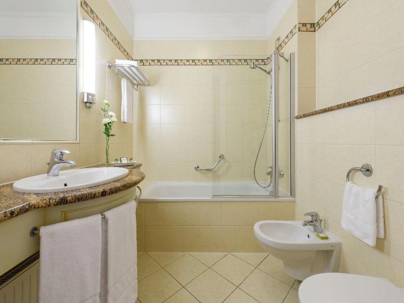 Danubius Hotel Astoria City Center - Oda