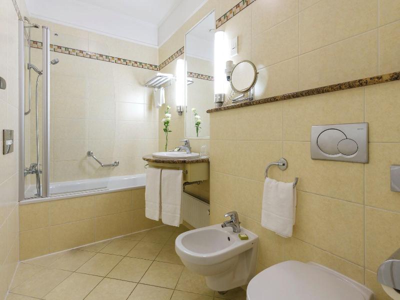 Danubius Hotel Astoria City Center - Oda